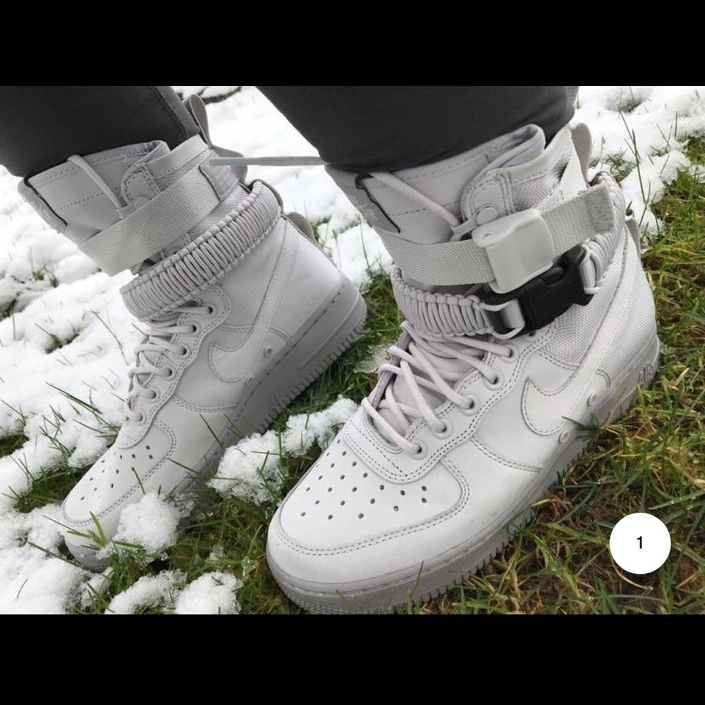 EXCLUSIVE LIMITED WOMENS SF AIR FORCE 1 HIGH. COLOR - ‘VAST GREY’